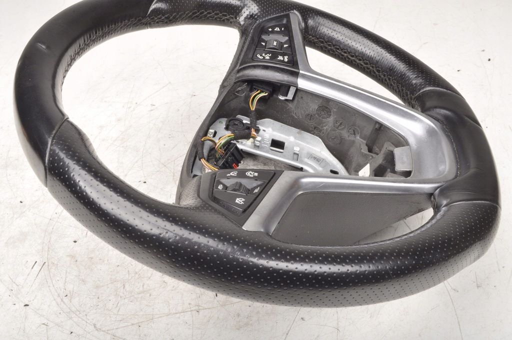 фото №8, Opel zafira c iii повітропровід шкіряний шкіра