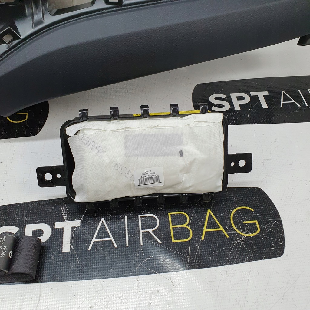 фото №9, Kia carens iv 4 приборная панель консоль подушки безопасности ремни подушка безопасности stare возврат