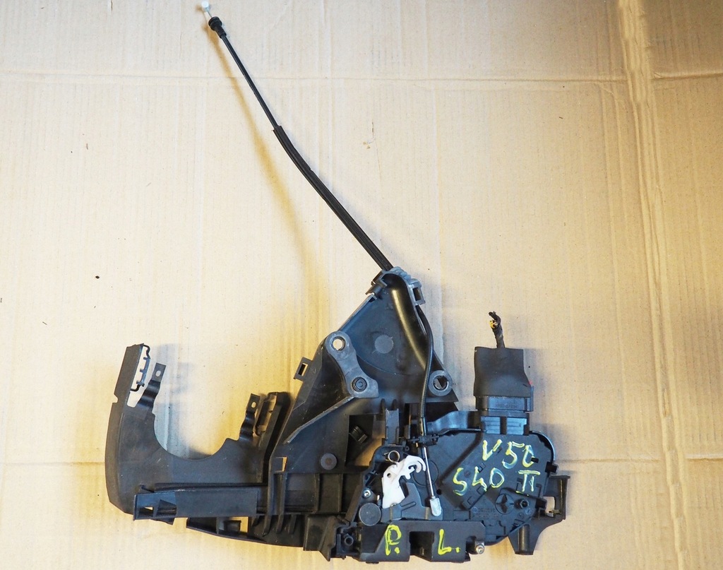 фото №1, Volvo v50 s40 ii замок дверь левый перед передний 30784046