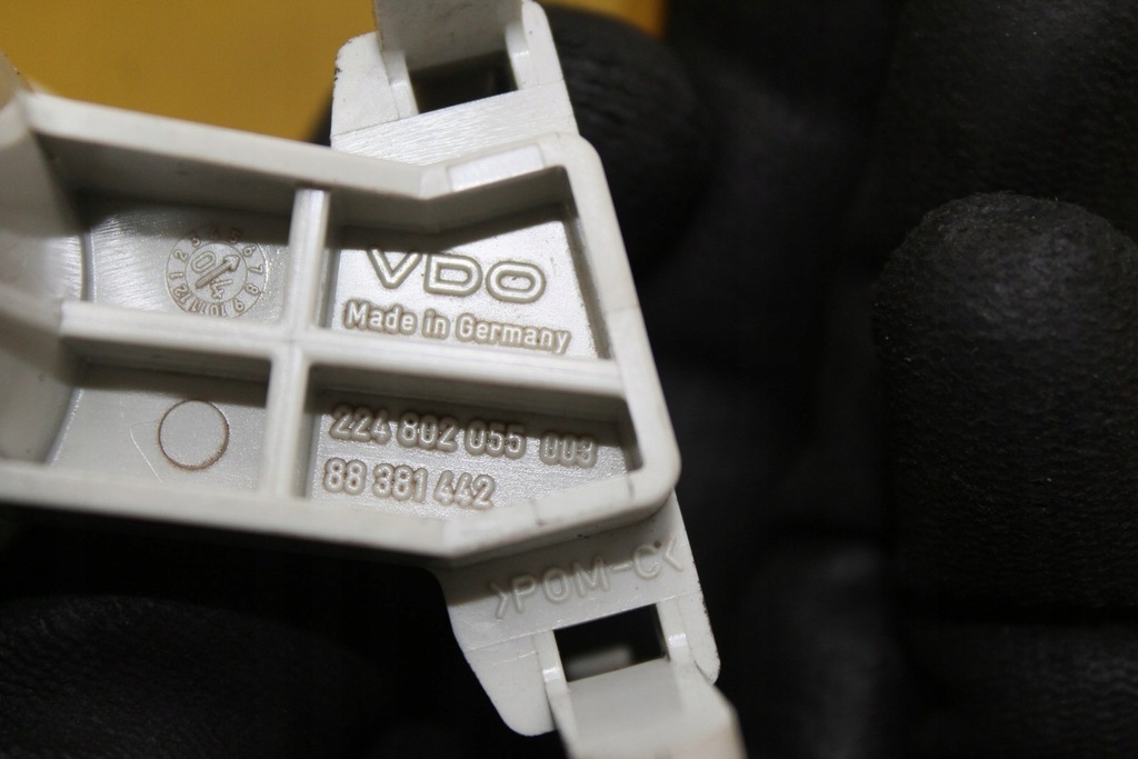 фото №7, Датчик рівня пального a8 d3 4.0 tdi 3d0919673l