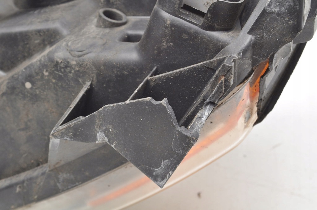 фото №12, Volvo v70 ii лампа правая передняя правый перед uk 30698840 lift