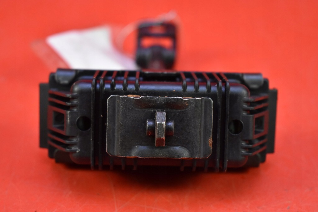 фото №5, Ограничитель дверь правый перед bmw x1 e84 11r