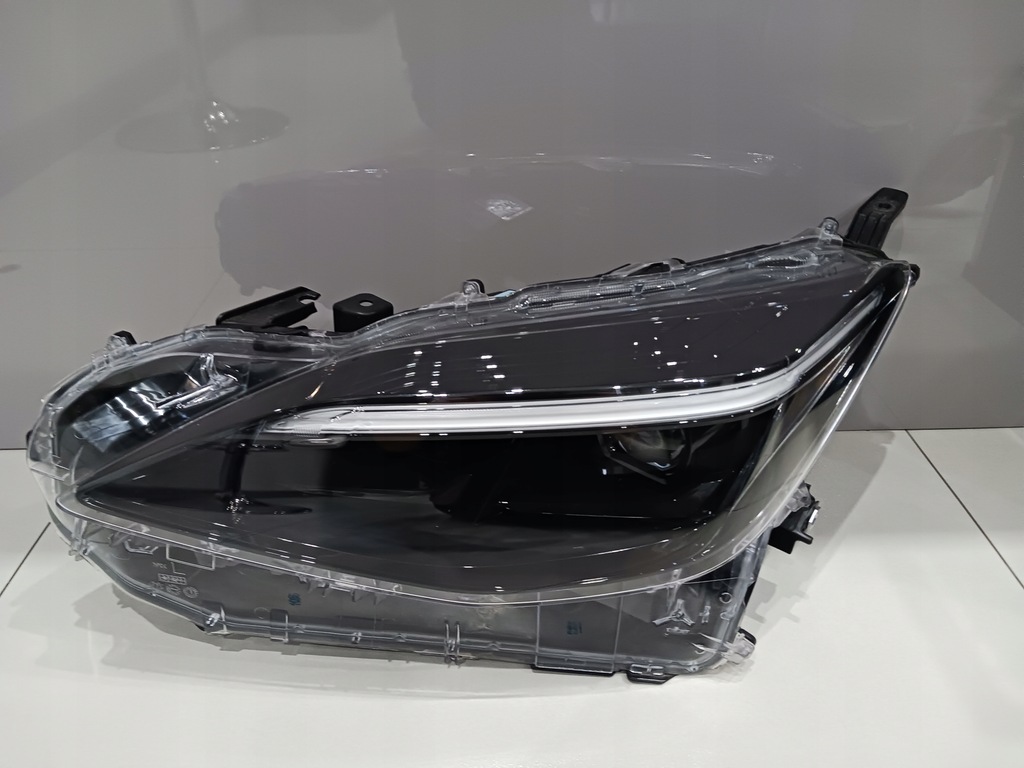 фото №1, Toyota yaris cross левая лампа передняя full led 2021-