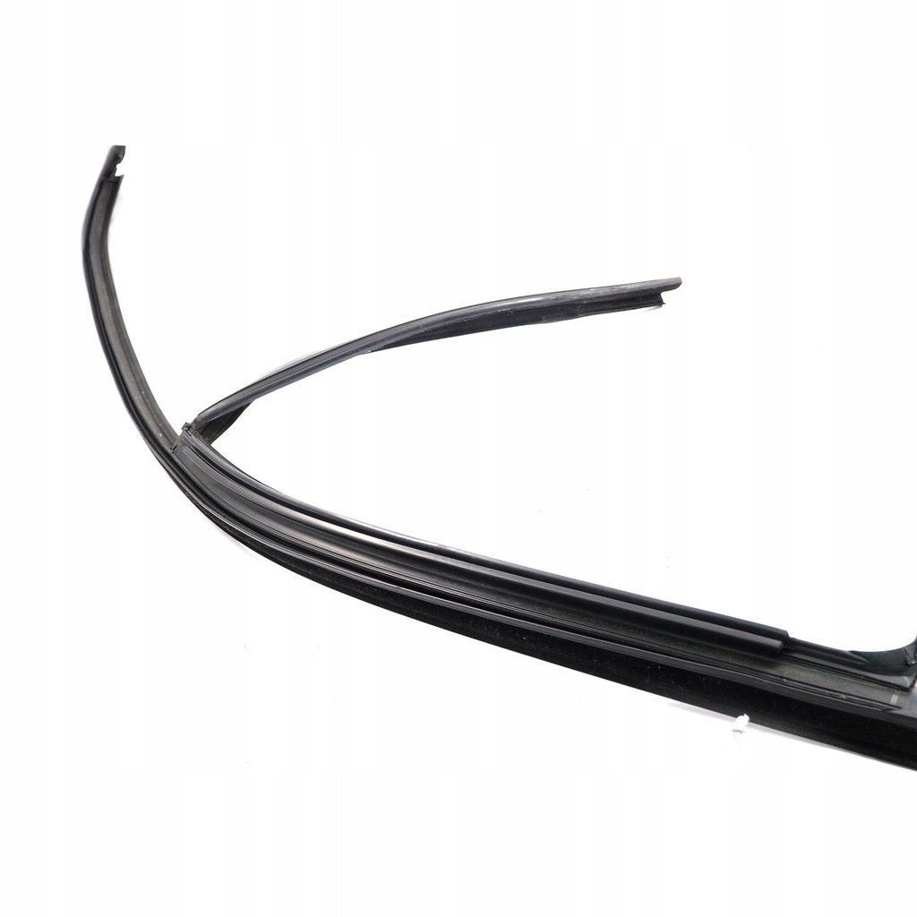 фото №11, Mercedes w204 прокладка стекло задних дверь правая правый задняя a2047352225