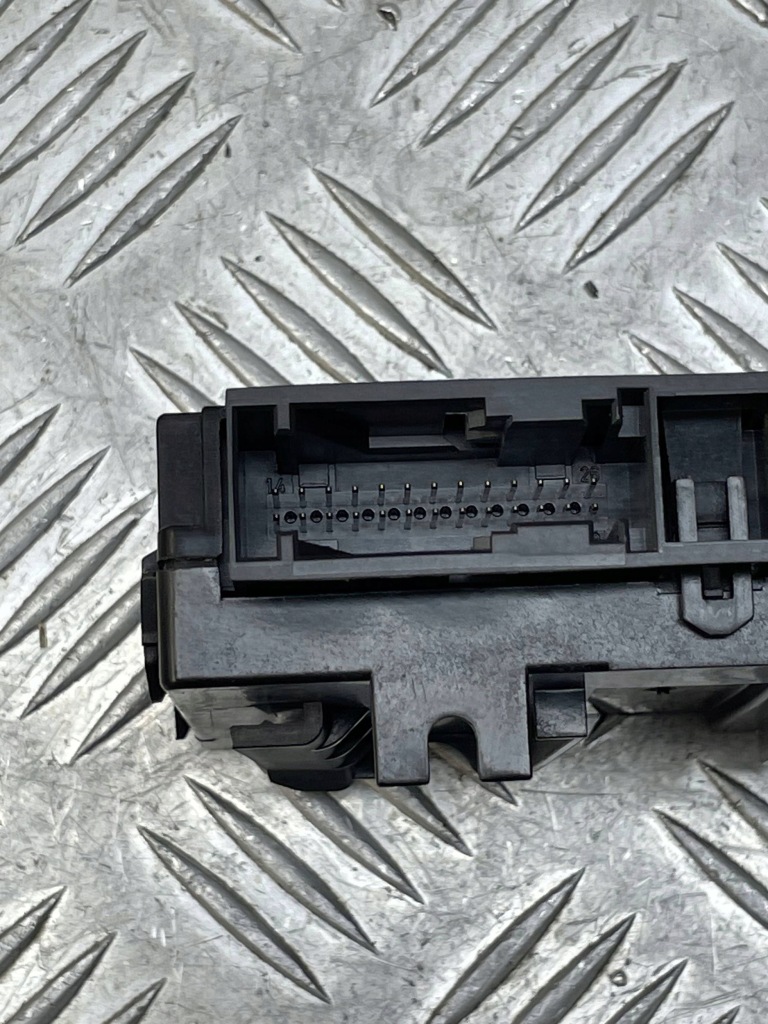 Mini оригінальний номер 6803169 clubman f54 модуль блок керування кондиціонера в Україні