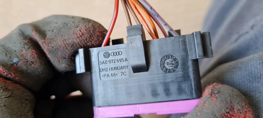 фото №8, S3 8v sedan a3 штекер разъём obd 3a0972695a a4 b8 q5 q3