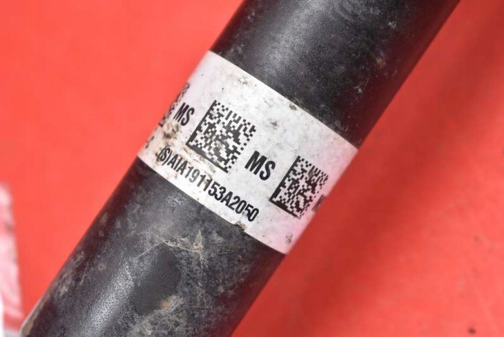 Приводной вал правая задний  1007719-00-c tesla model s awd performance 762 km 16-21 Доставка