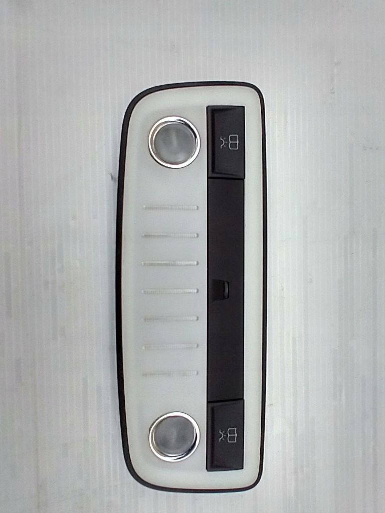 фото №1, Mercedes e-klasa w212 cls w218 лампа потолочный салона задняя 2128205001