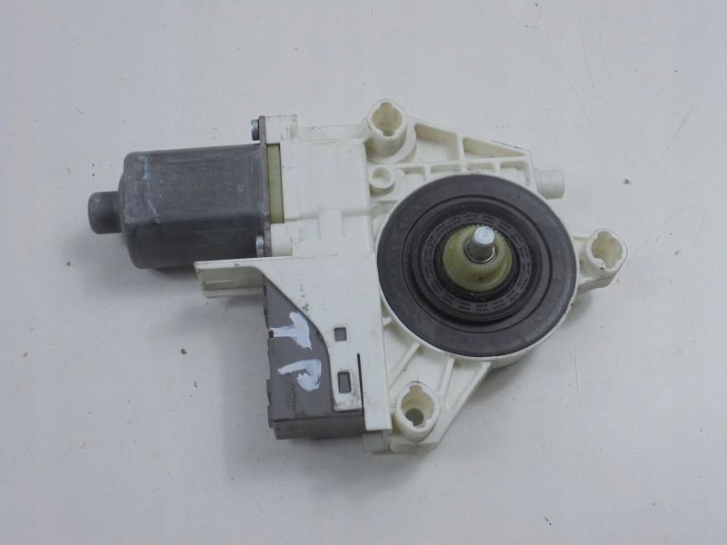 фото №8, Citroen c6 моторчик стекло задняя правый 9661050180 0130822258