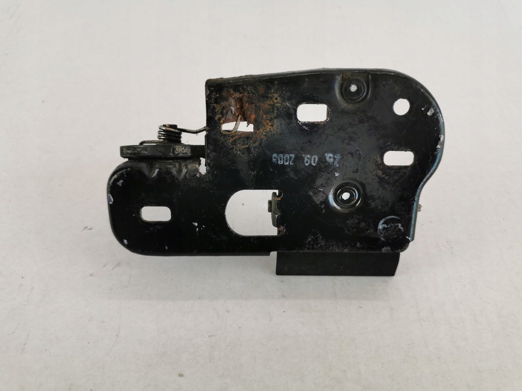 фото №1, Vw touran caddy замок капот 1to823480a