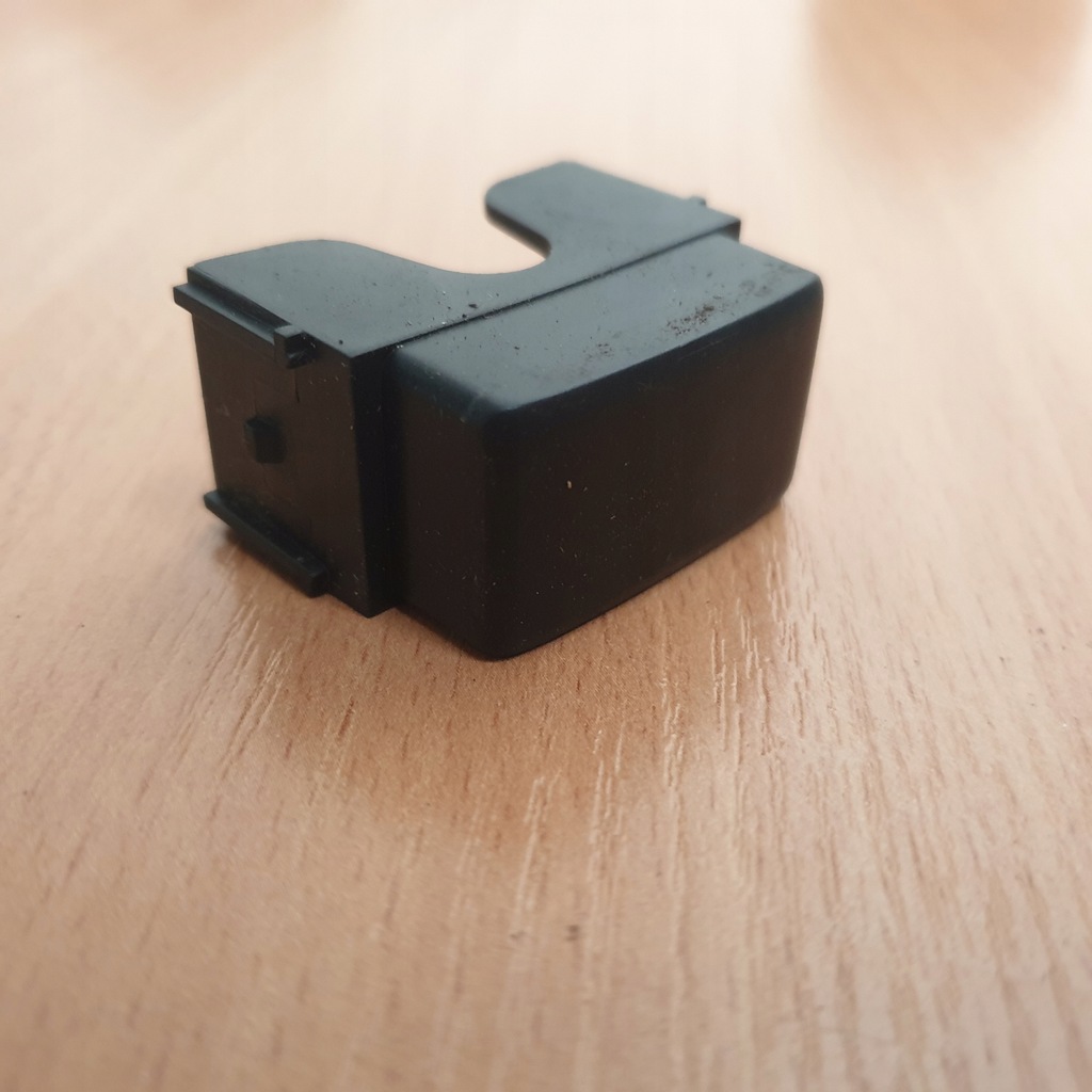 фото №14, Кнопка переключатель блокировка сидений navara d40 08r