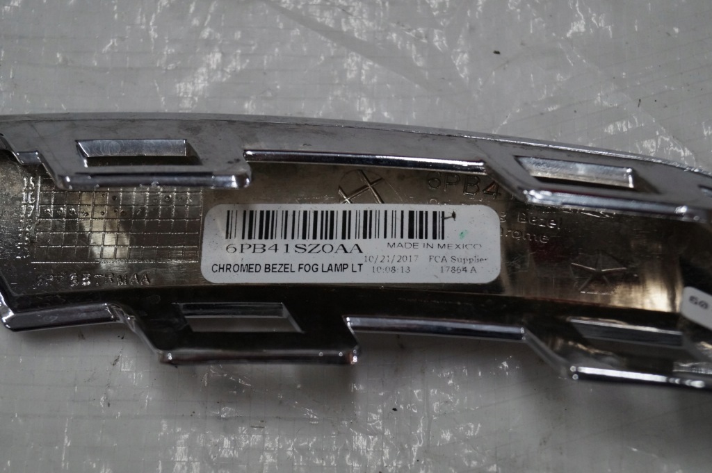 фото №4, Молдинг хром решётки перед левый jeep compass 17-20