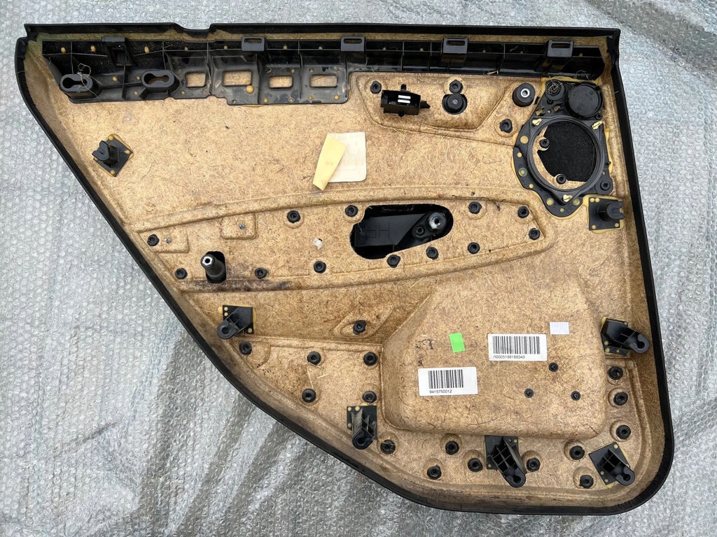 фото №13, Bmw x3 e83 prelci обшивка двері правий задня матеріал