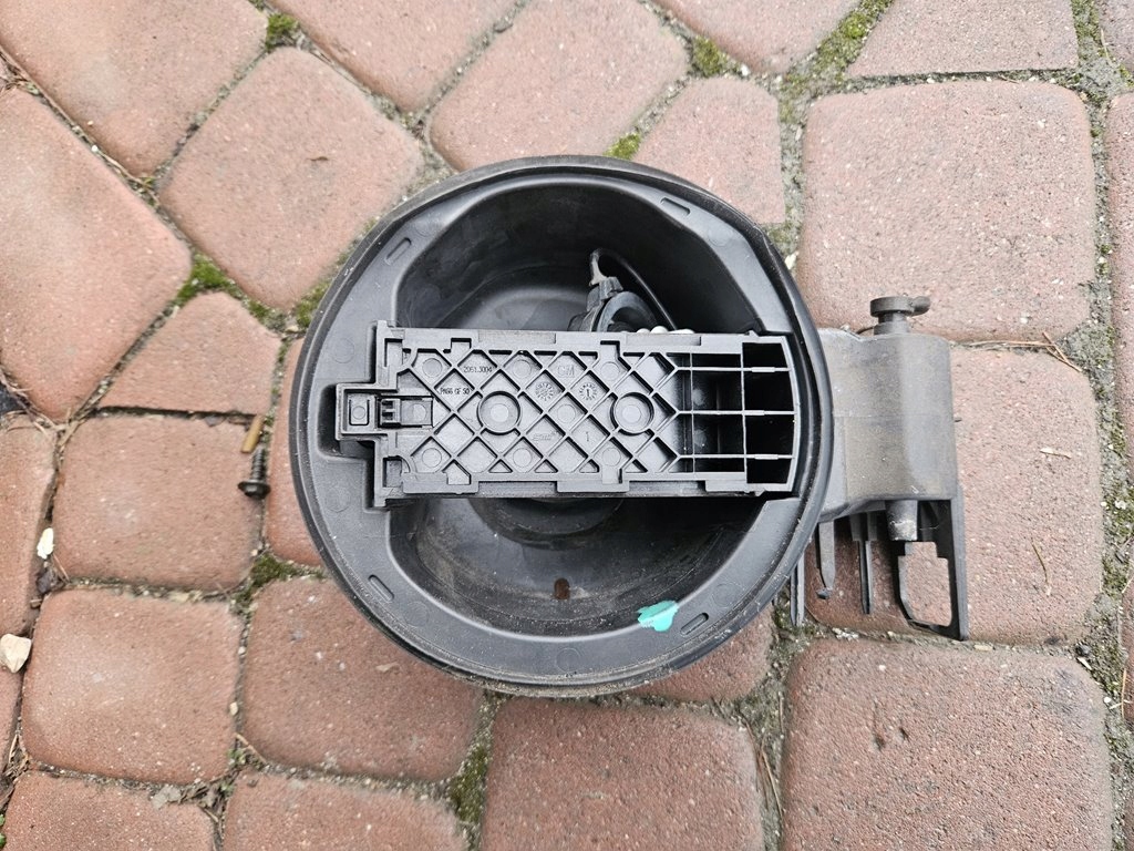 фото №1, Заливна горловина пального opel adam 13433210