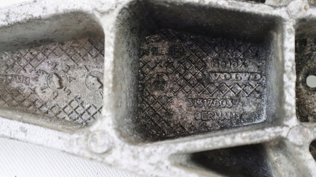 фото №6, Volvo xc60 i 2.4 lift рычаг задняя 31317603