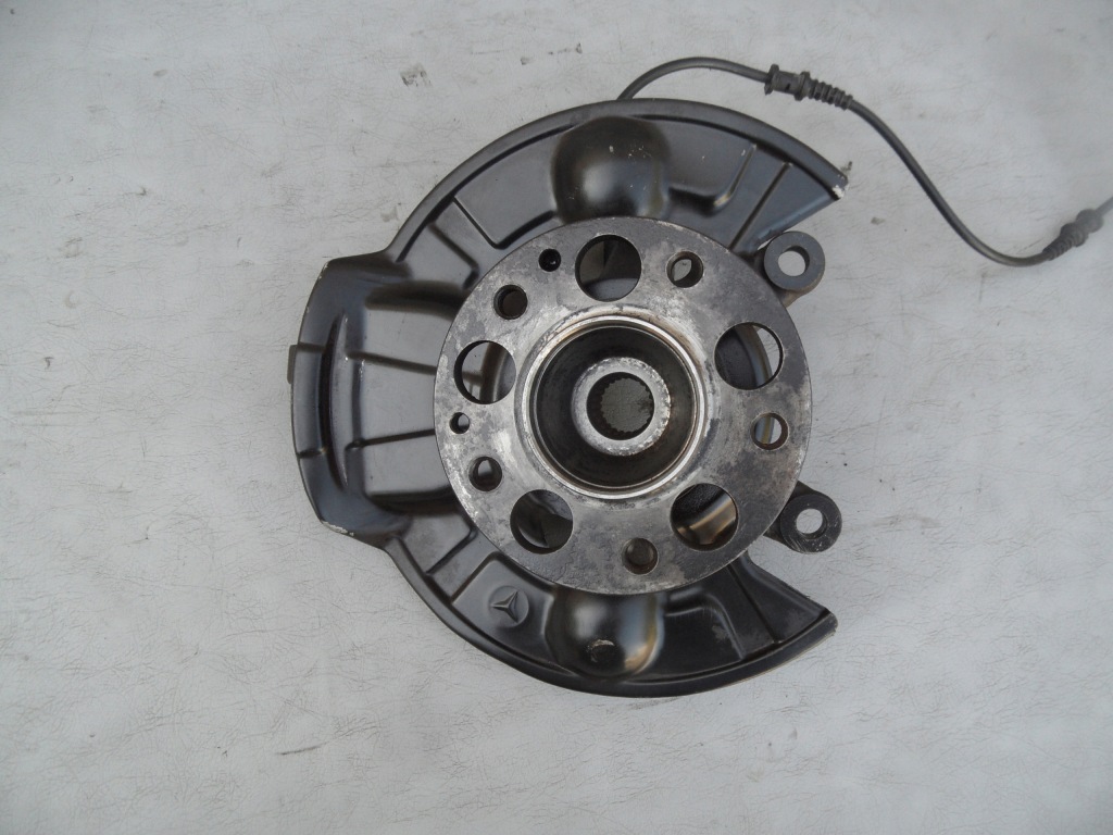 Купити Поворотний кулак ступиця ліва перед mercedes a klasa w168 vaneo w414