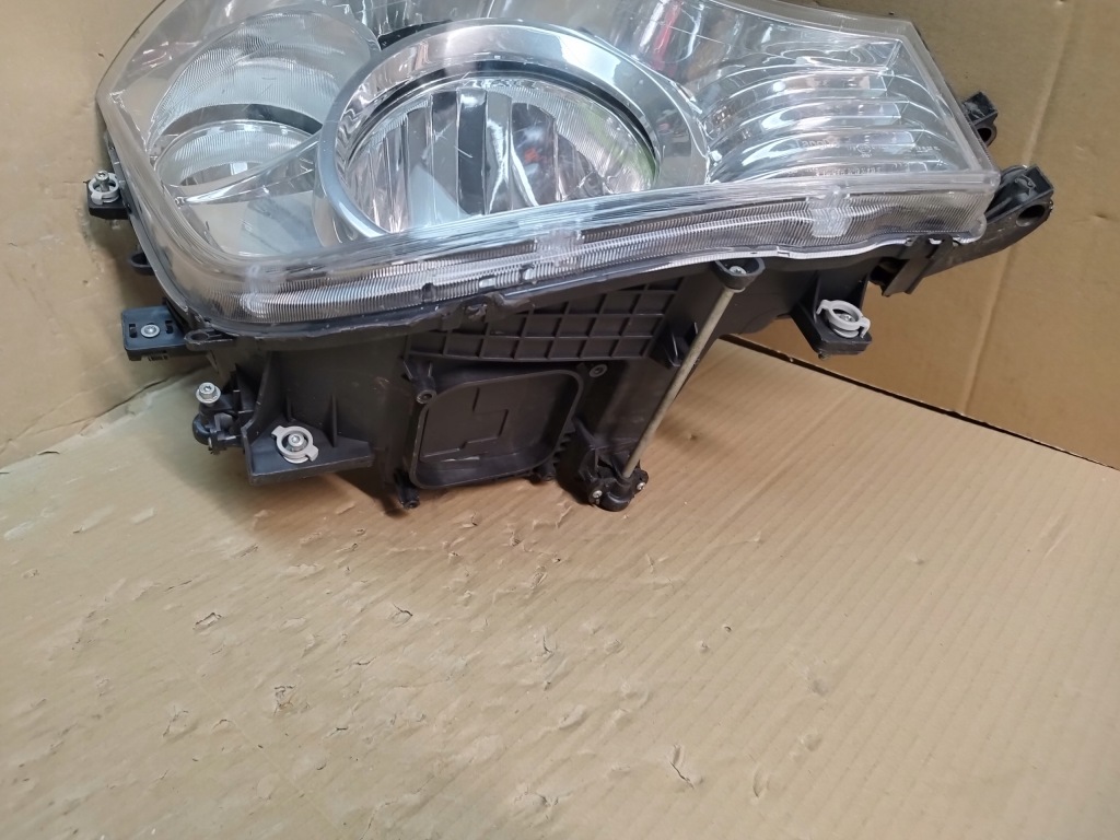 фото №4, Mercedes w960 actros mp4 лампа перед права