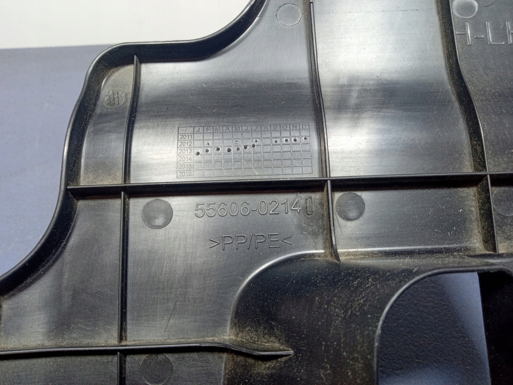 фото №6, Toyota auris ii e18 захист панелі консолі ліва 55606-02140