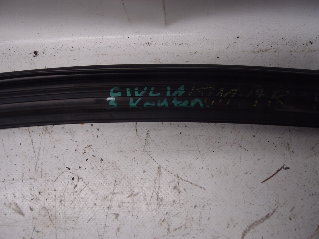 фото №7, Верхний молдинг дверь giulia левый задняя