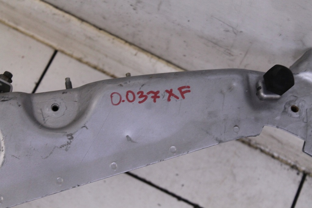 фото №8, Pas передний усилитель jaguar xf i x250 2007r-