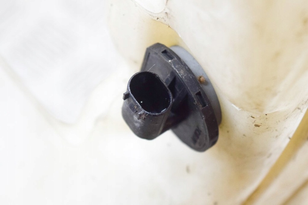 фото №5, Mini cabrio r52 cooper бак na жидкость do омывателя окон 7158228 1.6 be