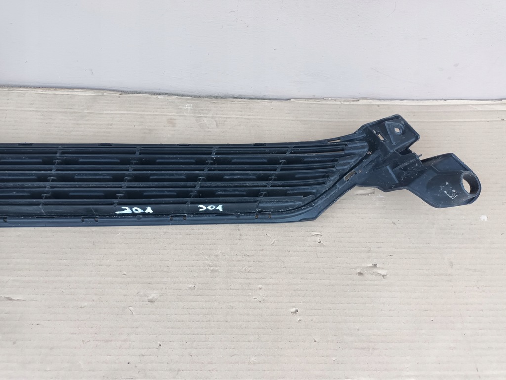 фото №6, Решётка peugeot 301 2017 - средняя перед