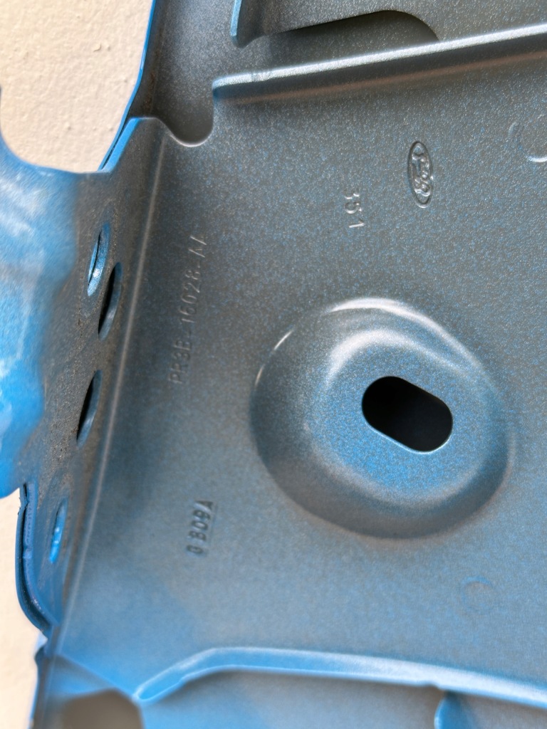 Купити Ford mustang vii mk7 5.0 gt бампер перед капот крило grabber blue