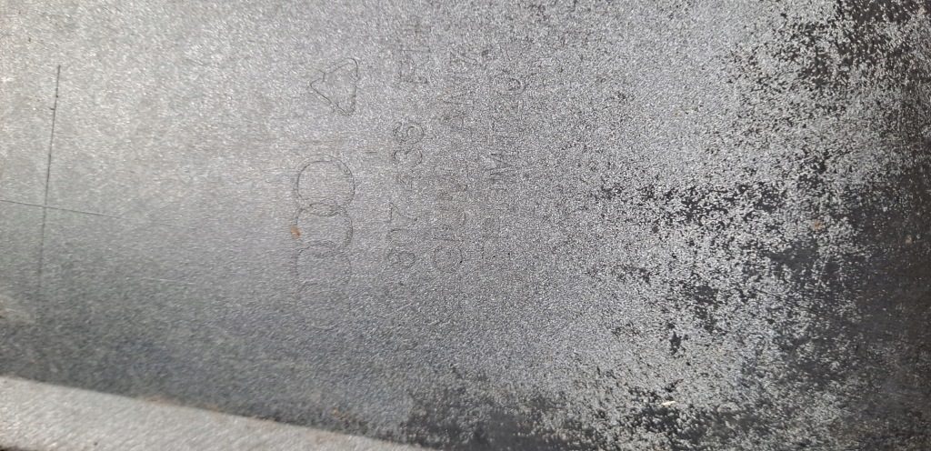 фото №7, Audi a1 8x0 кутик бампер правий перед bez омивачі bez pdc b.ładny