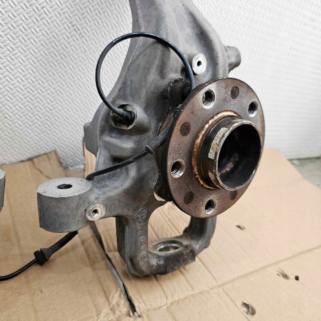 фото №6, Alfa romeo giulia 2.2d поворотный кулак перед передняя правая