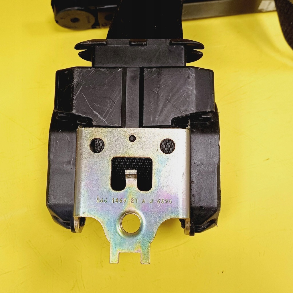 Купити Ремінь безпеки правий перед bmw 5 e39 8217390 nr448