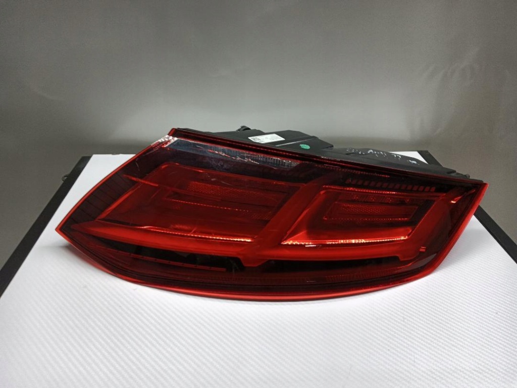фото №1, Лампа задня задня права audi tt 8s0,945096a