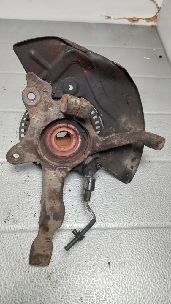 фото №2, Поворотный кулак левая перед seat cordoba 00r