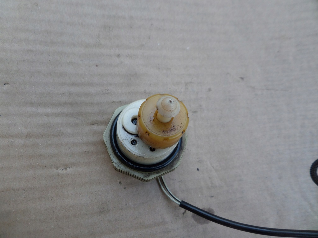 фото №6, Датчик фильтра топлива wody w paliwie фильтре toyota avensis d4d t25 t27