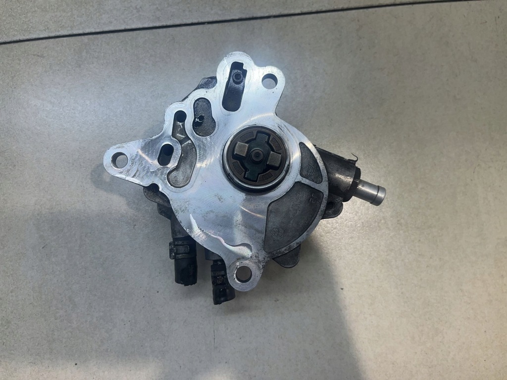 фото №4, Насос вакуум audi a4 b7 2.0 tdi 03g145209
