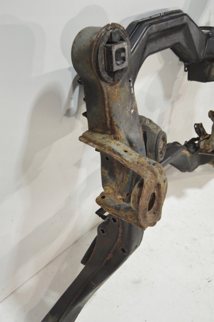 Підрамник підрамник перед балка під  двигун mercedes w140 c140 cl cl600 1403301242 Доставка