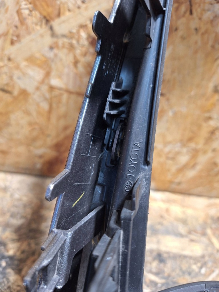 фото №6, Молдинг 52126-02380 бампера перед toyota corolla e21 18- sedan