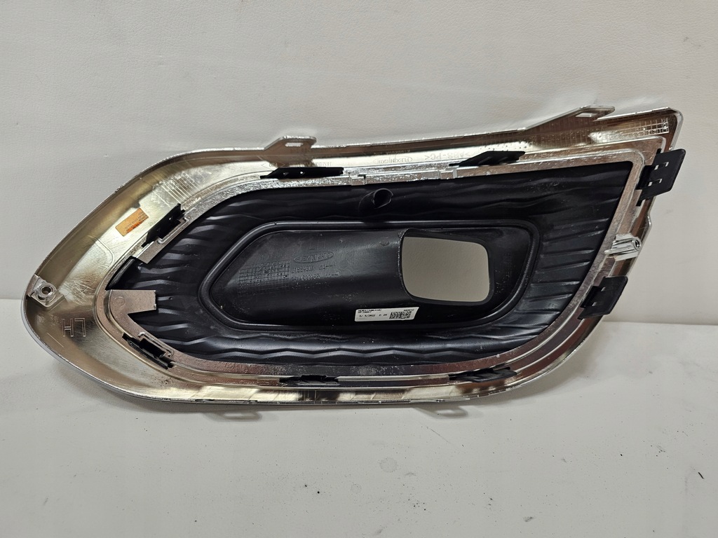 фото №6, Renault оригинальный номер 261a30096r решётка бампера