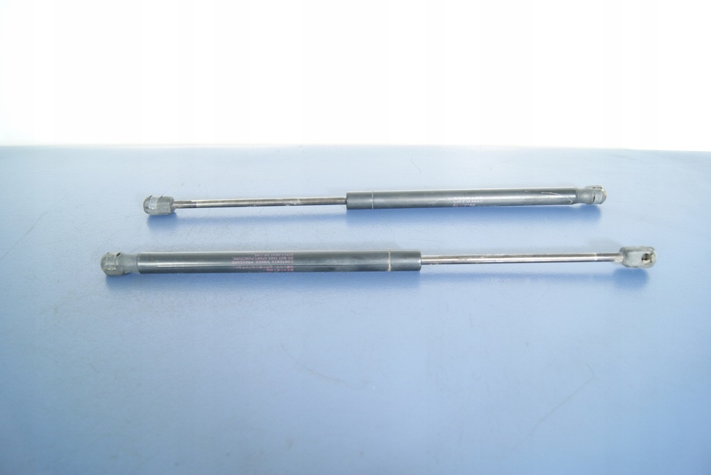 фото №1, Colt z30 vi амортизатор крышки задний задняя mr959243