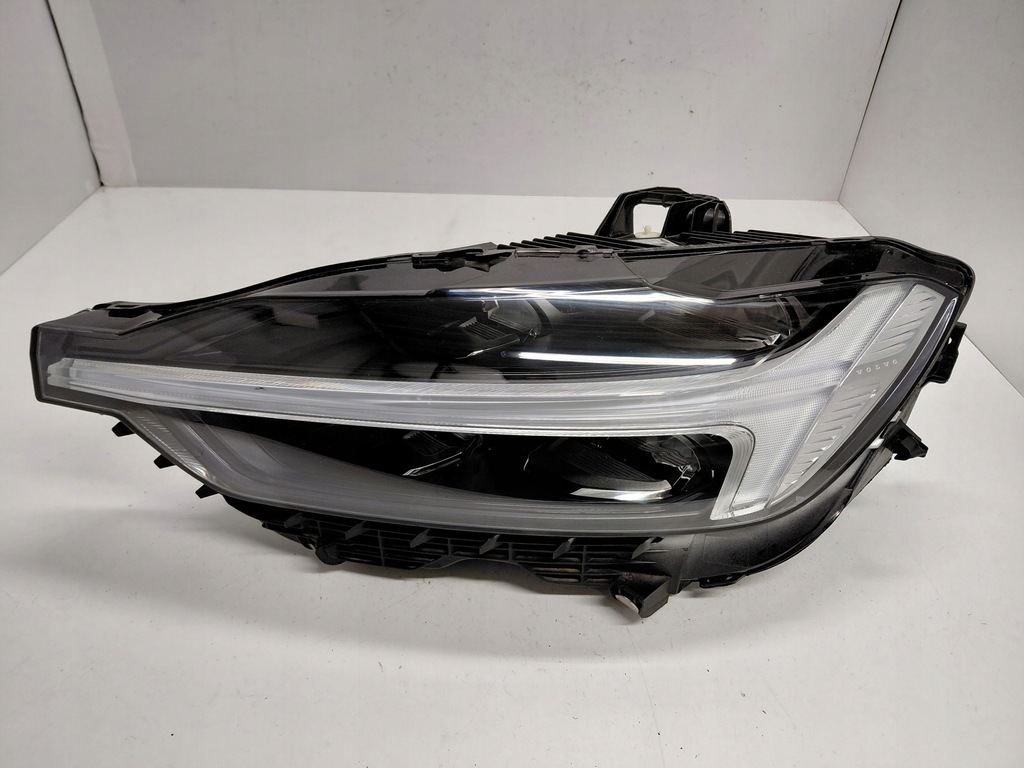 фото №1, Volvo xc60 ii lift full led лампа ліва
