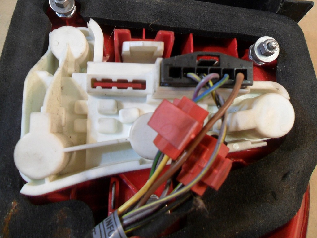 фото №14, Bmw e90 лампа led лівий задня задня 6937457