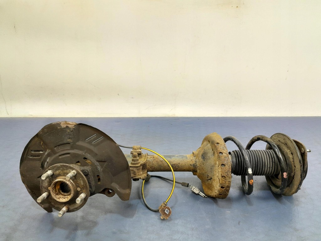 фото №1, Subaru outback iii 2.5 b поворотный кулак mcperson правая