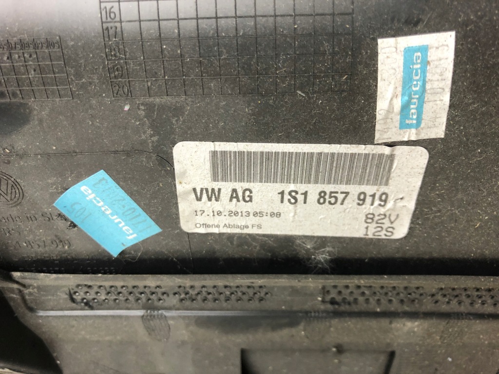 фото №8, Vw up бардачок полка pod руль 1s1857919