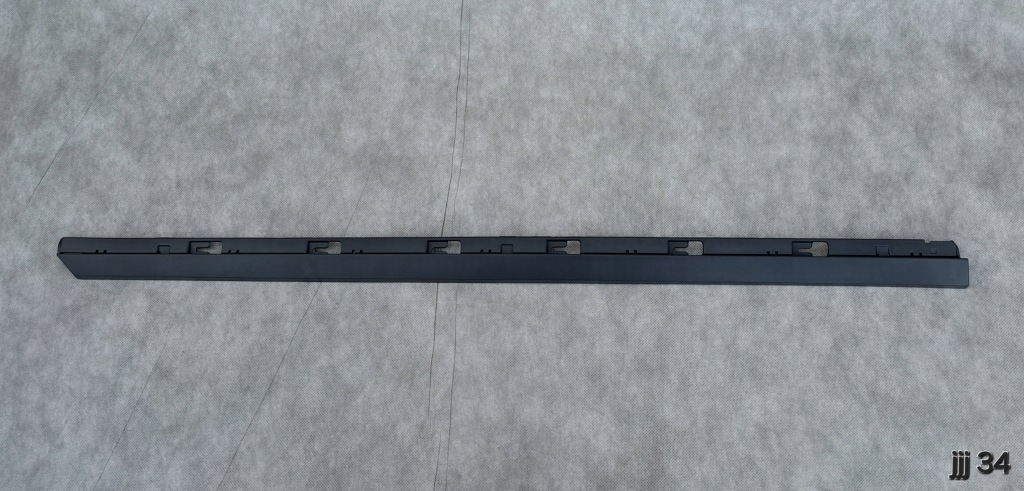 фото №1, Молдинг дверь левый перед vw passat b8 3g0854939c