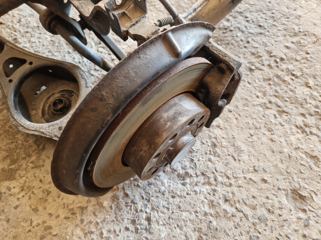 Подрамник подвеска задний  vw touran 1 06-10 рестайлинг Цена