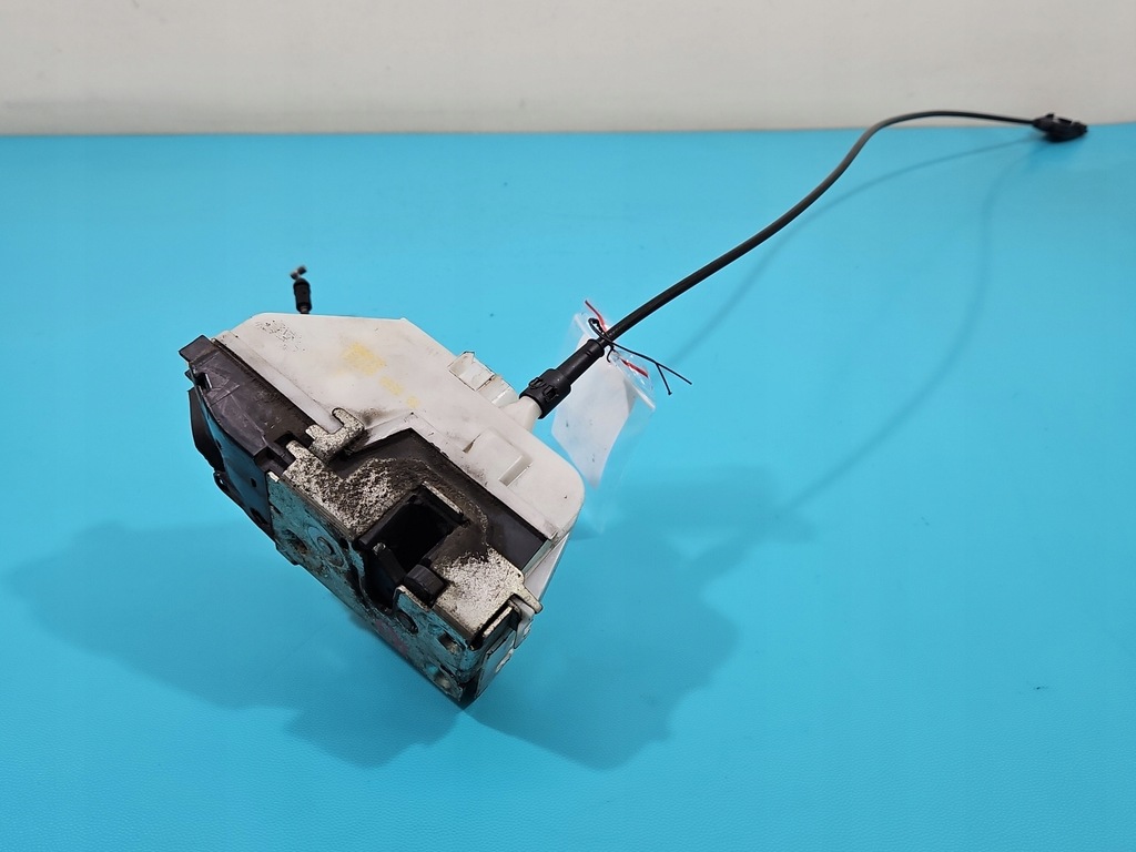 фото №1, Замок перед левый 384978 renault twingo ii 07-14 europa