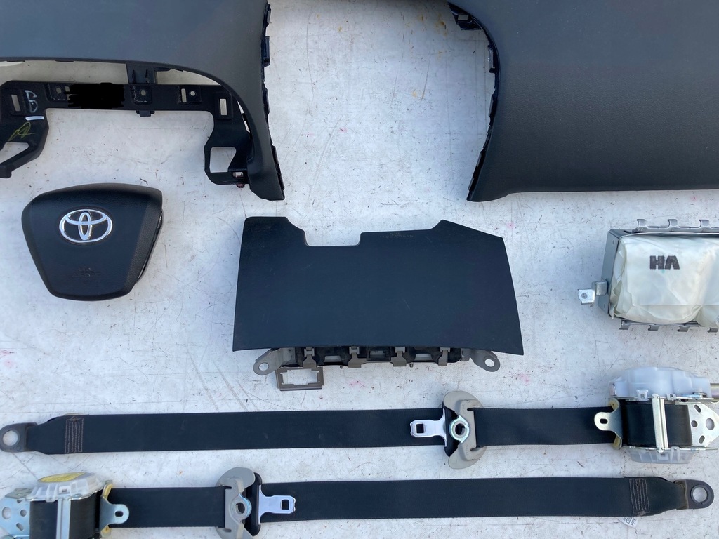 фото №5, Toyota avensis t27 приборная панель приборная панель консоль подушки безопасности