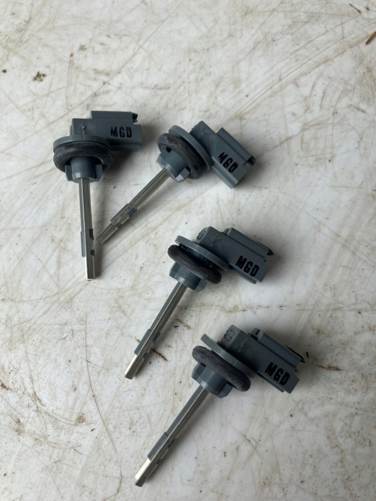 фото №1, Датчик температуры отопителя tesla model s