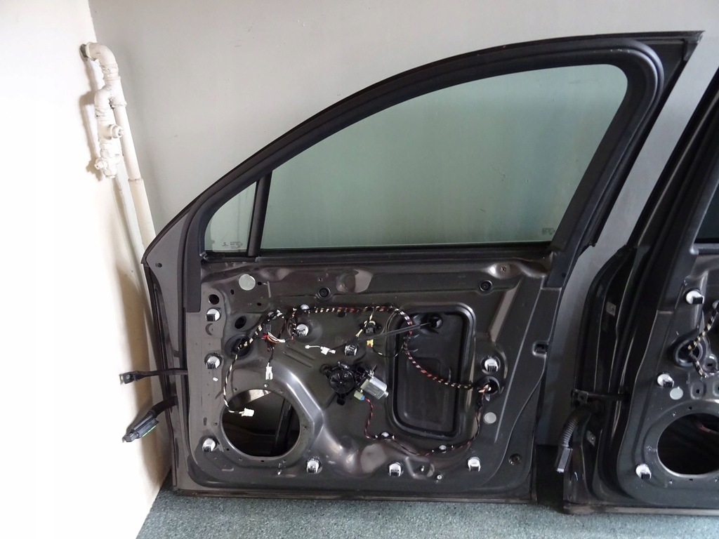 фото №7, Porsche macan 95b дверь передние + задние правое