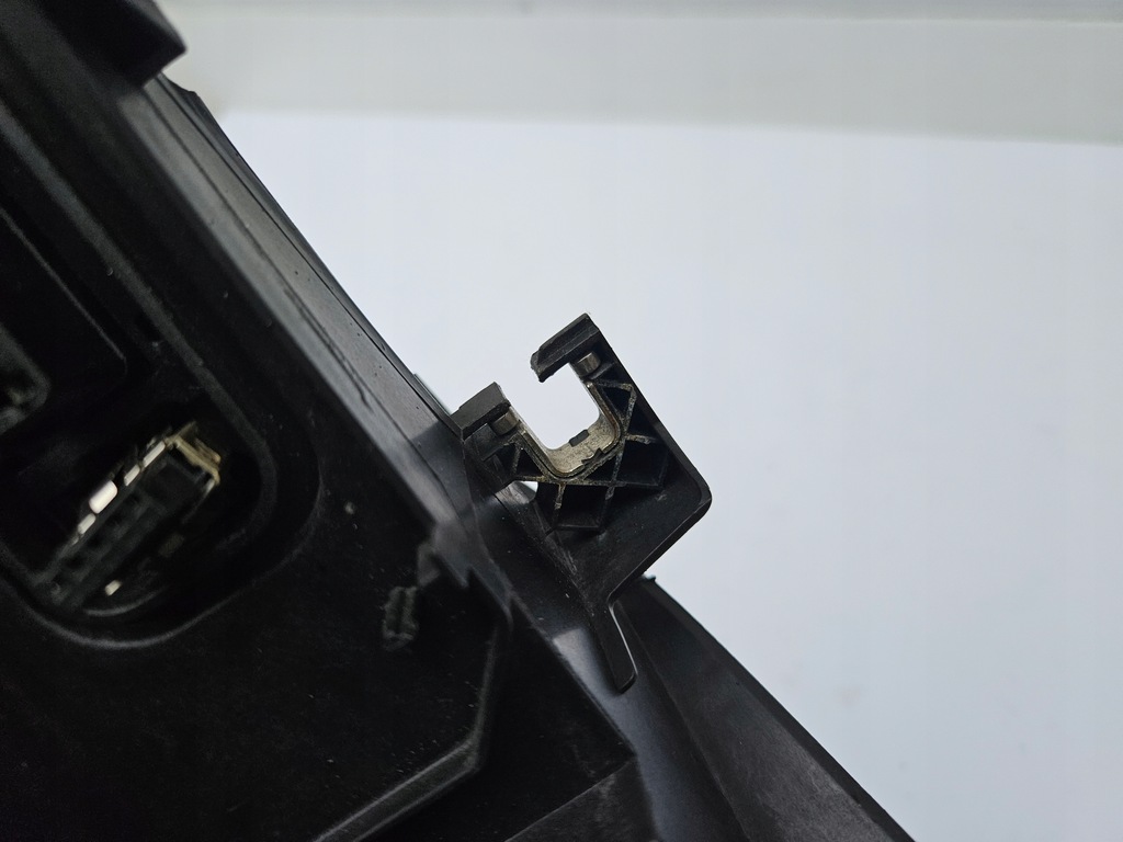 фото №15, Лампа левая bixenon поворотный audi a4 s4 b7 белый поворотник фара левый