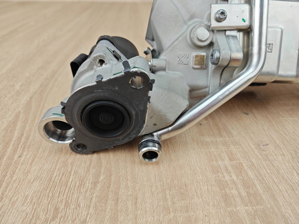 Купити Оригінальна радіатор вихлопних газів клапан egr bmw 3.0d x6 g06 g05 g07 9886766 12km